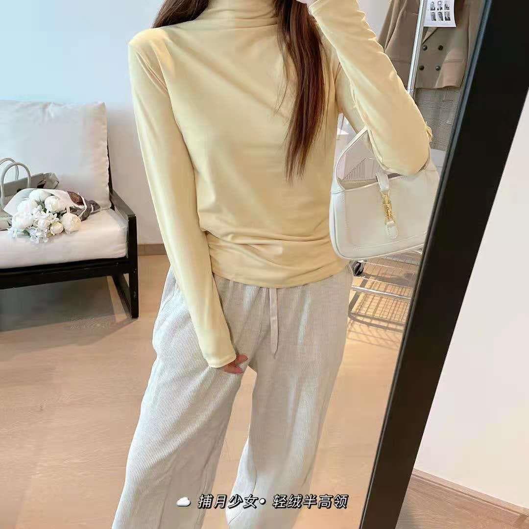Goose yellow