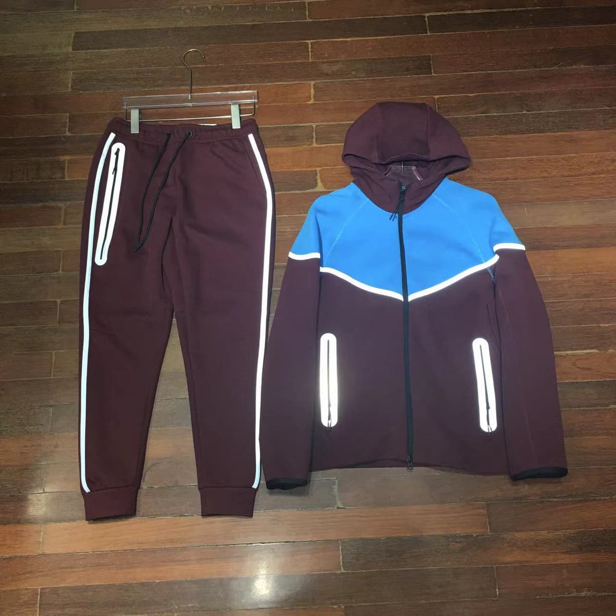 Set. blue and purple