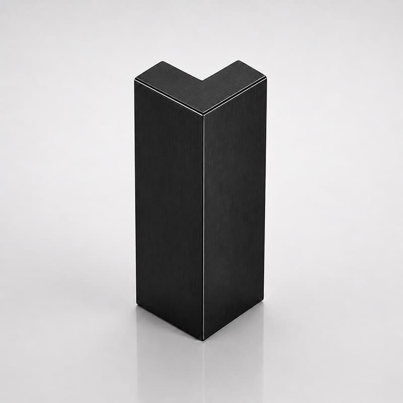 External corner (default with skirting board)