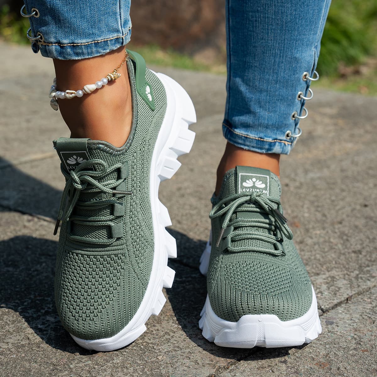 Green (this shoe is european size)