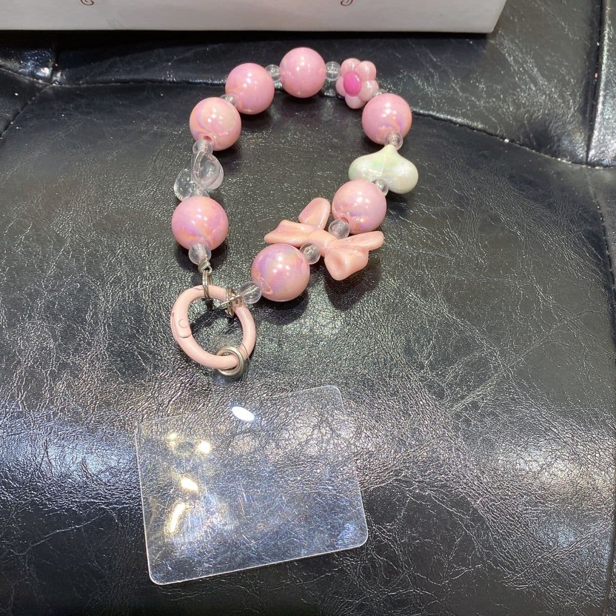 Small flower beaded mobile phone chain pink