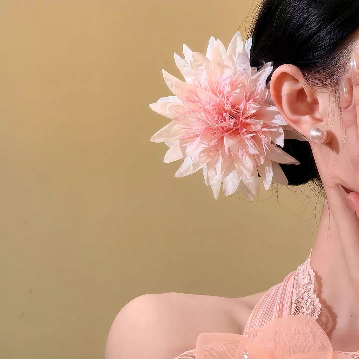 Pink anemone flower hairpin