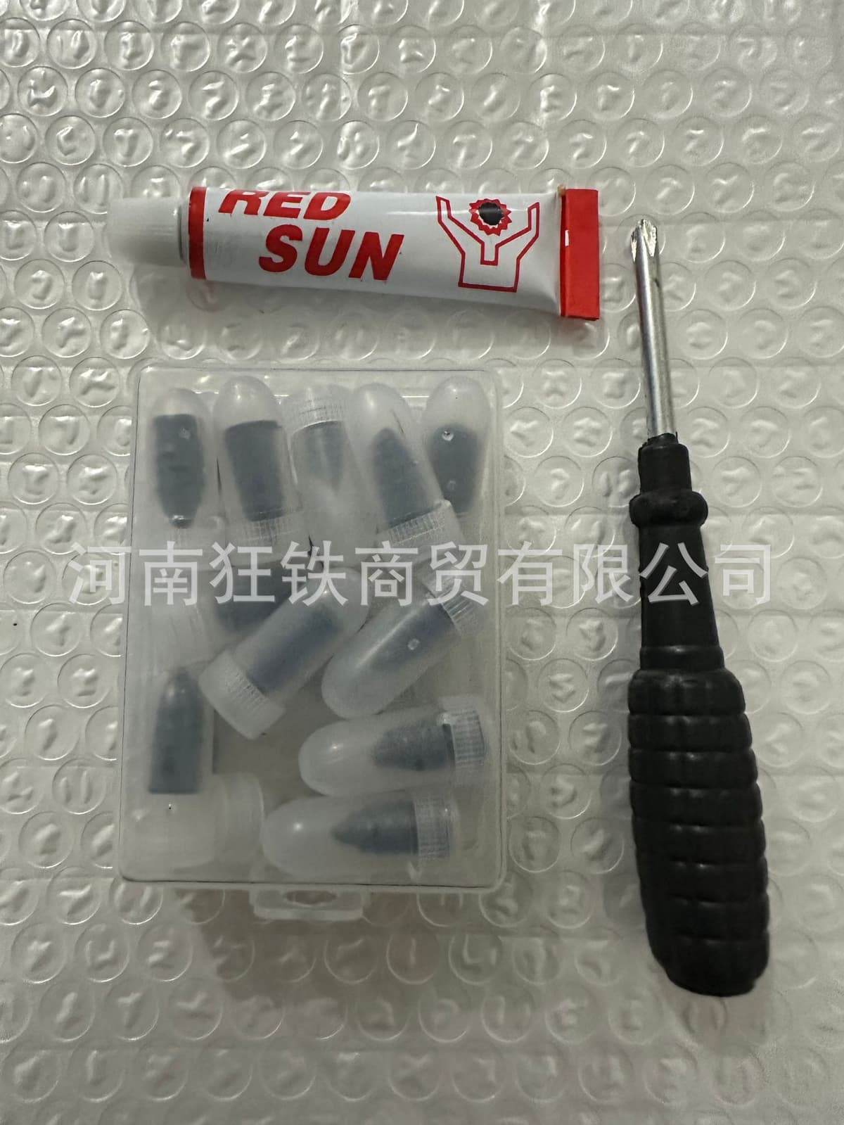 10 large and 10 small (boxed + screwdriver + glue)