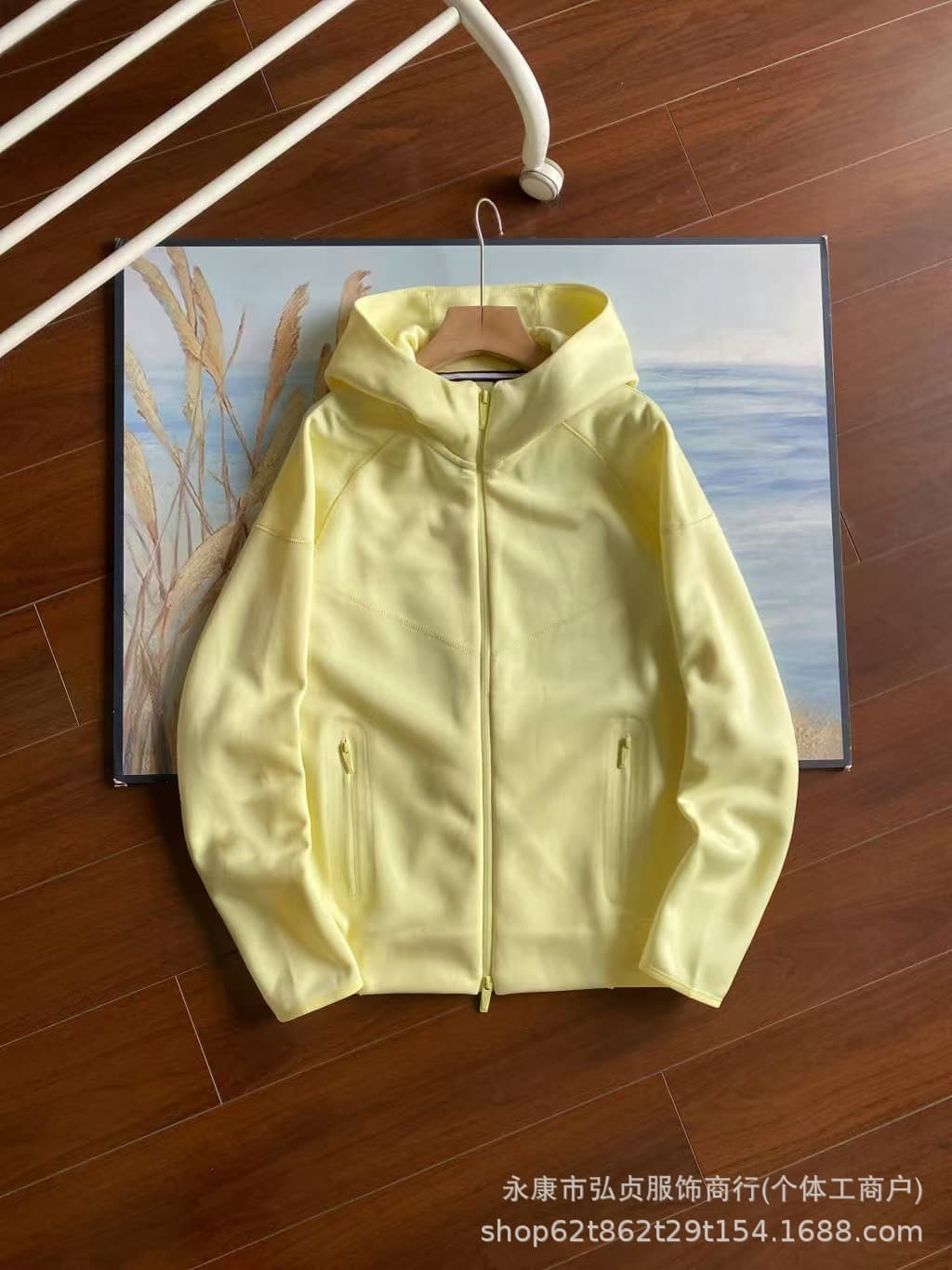 Jacket.yellow