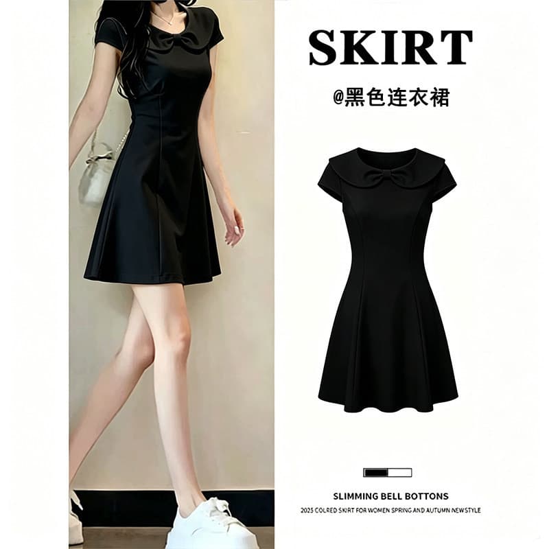 Black doll collar dress