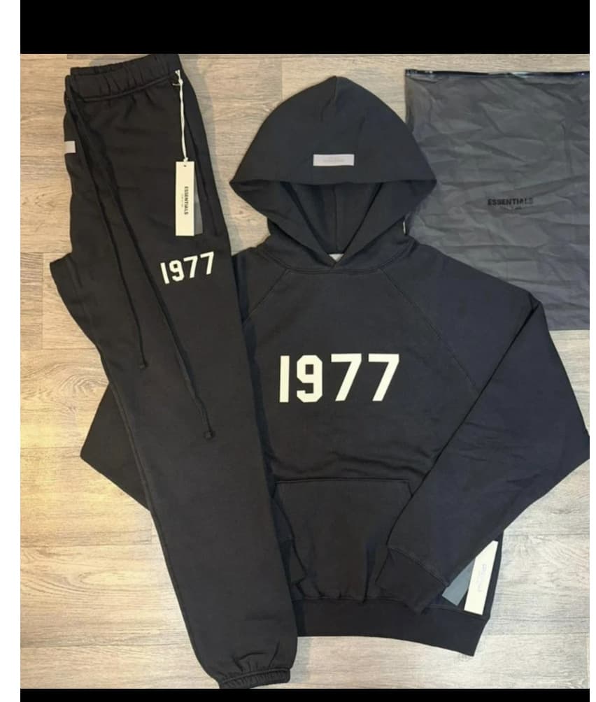 1977 set black bag