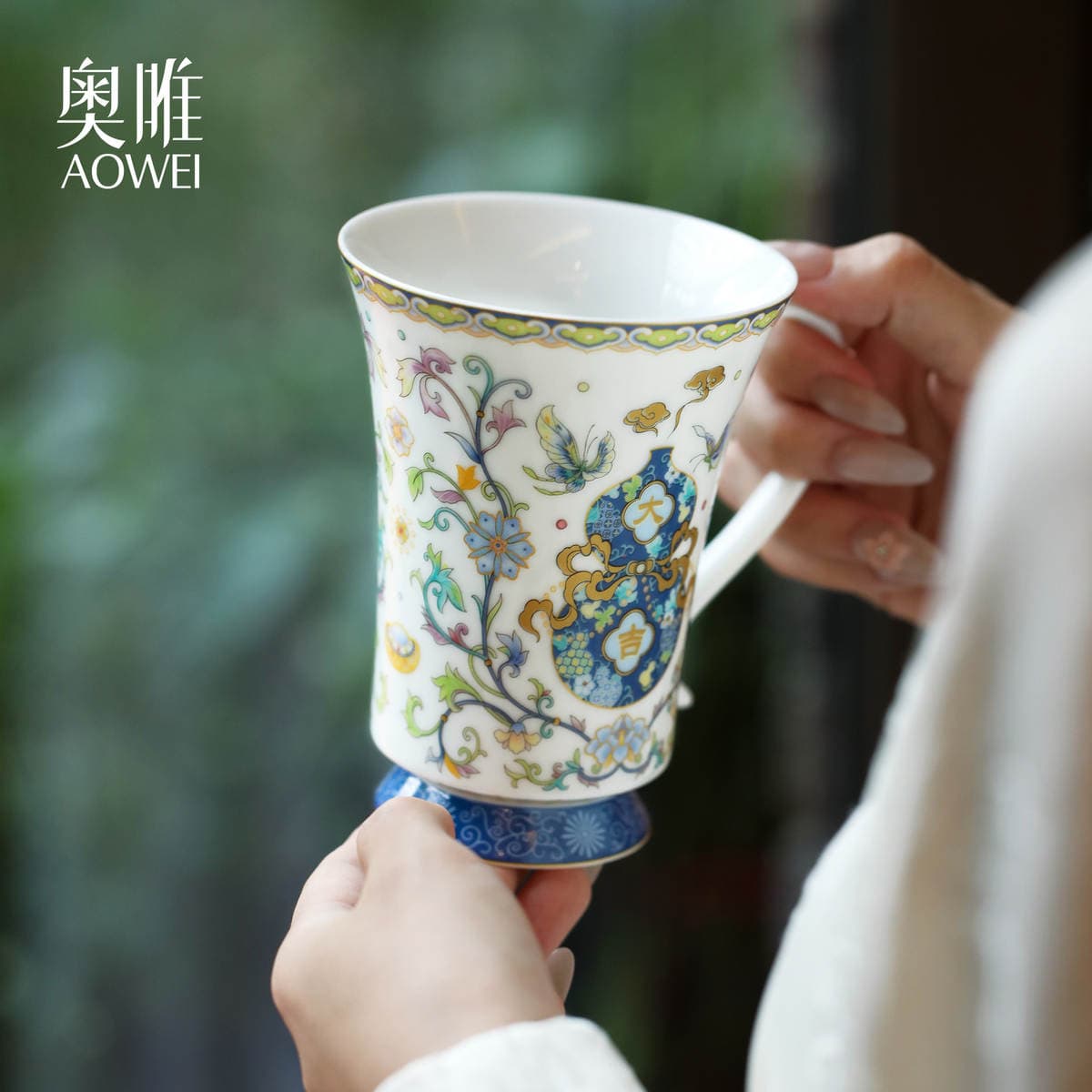 Jingdezhen yüksək keyfiyyətli ağ çini usta fincanı, qadınlar üçün yeni Çin üslublu dəbdəbəli içki fincanı, cütlüklər üçün qəhvə fincanı. 2