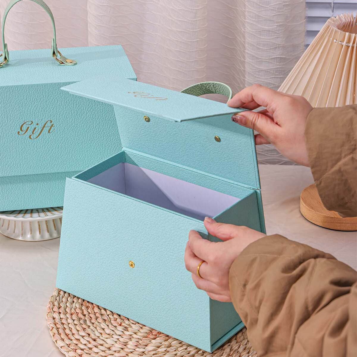 New Ins Style Trapezoidal Satchel Gift Box for Besties Gift Box Valentine's Day Cosmetics Perfume Souvenir Empty Box 2