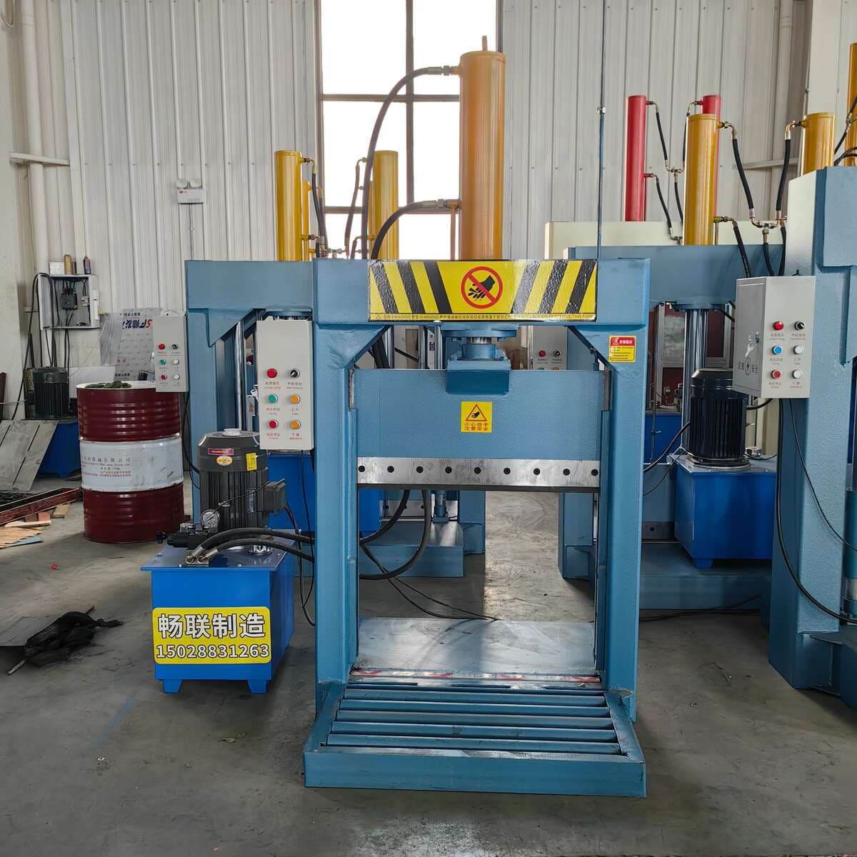 Natural Rubber Double-Cylinder Rubber Cutting Machine for Rubber Factory Cutting, Model Changlian 1200, Supplied 3
