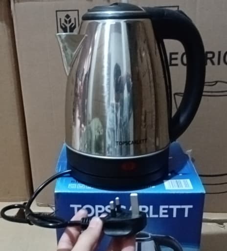 Electric water kettle 220v [uk plug does not support domestic use]