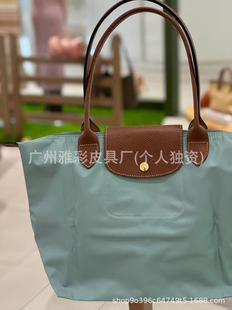 Classic celadon