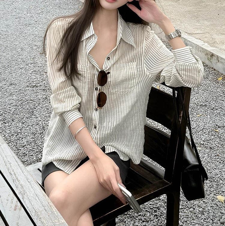 2026 New Fashion Versatile Lightweight Breathable Skin-Friendly Soft Thin Striped Shirt Suitable for Spring, Summer, and Autumn 3