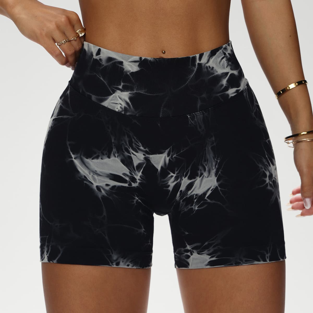 Black and white (bleached)