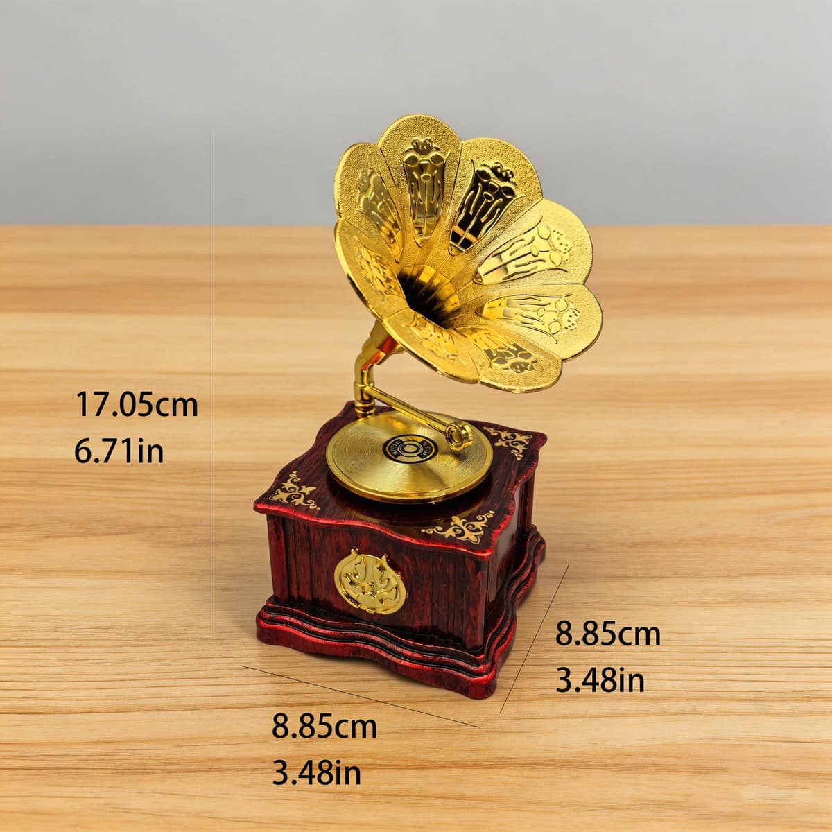 Small gramophone ancient red 8008 [165g]
