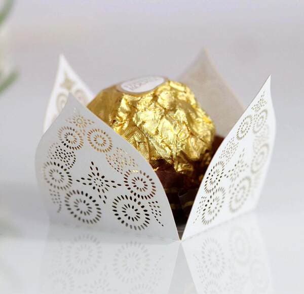 Export Amazon Laser Hollow Wedding Festival Celebration Candy Box Chocolate Decorative Paper Lace Factory Wholesale