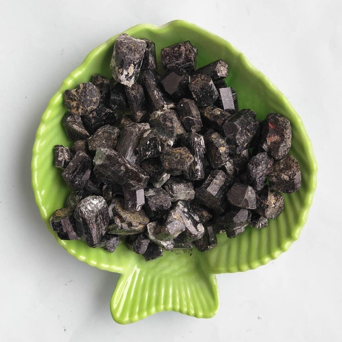 Manufacturer Supplies Black 1-3mm Tourmaline Particles, Crystal Tourmaline Raw Ore, Tourmaline Blocks for Steam Rooms 2