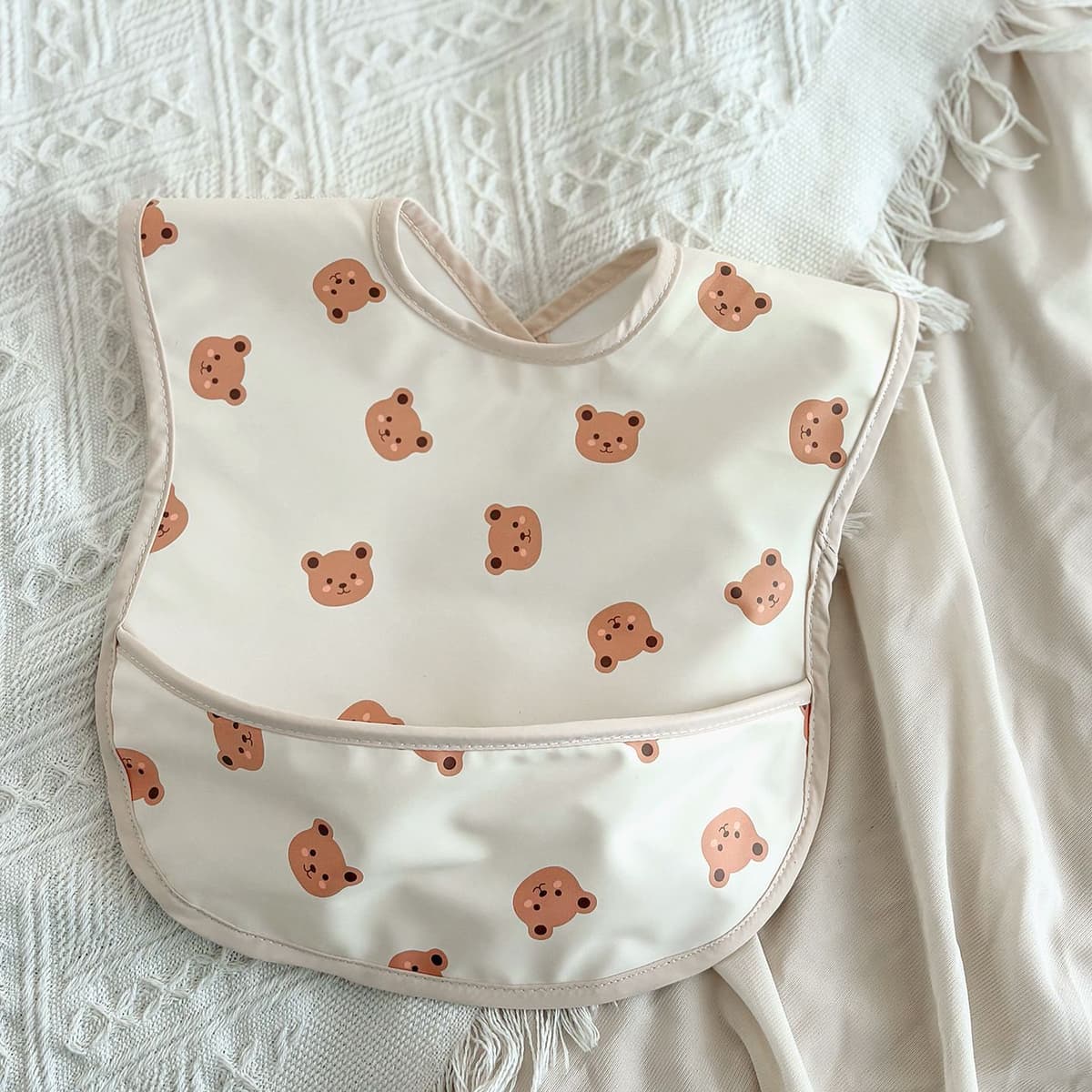 Pu three-dimensional bib original bear
