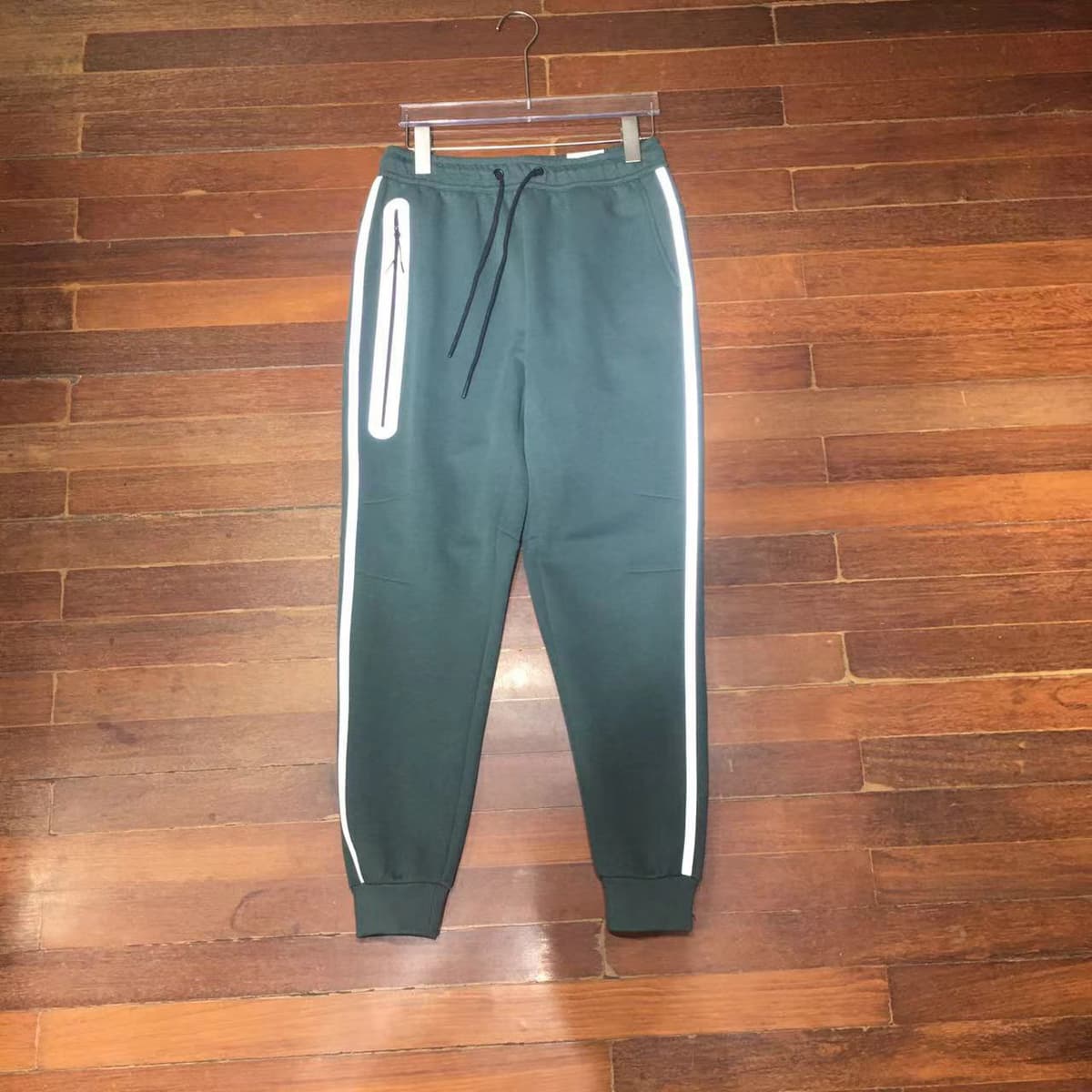 Pants.green