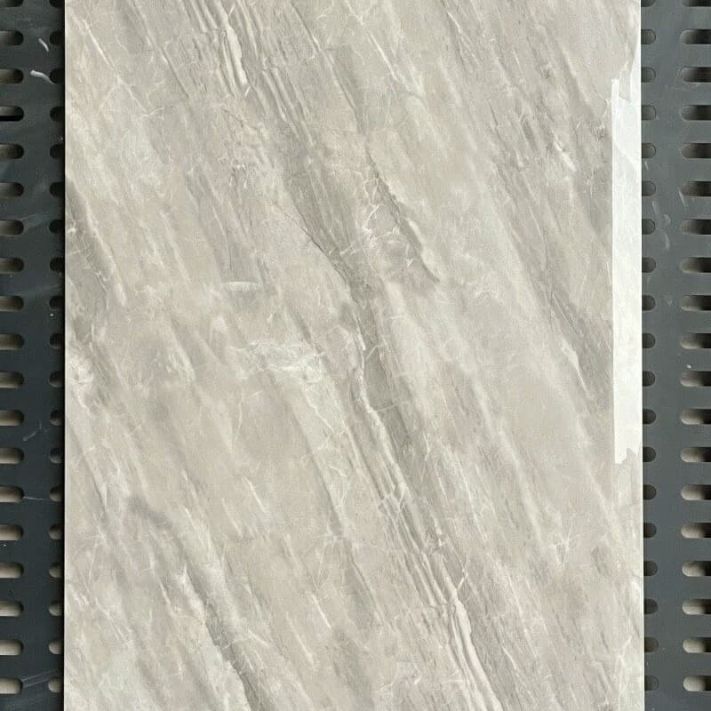 157011