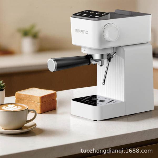 Kiçik yarı-avtomatik İtalyan espresso qəhvə maşını, ev üçün, buxar və süd köpükləndirici ilə