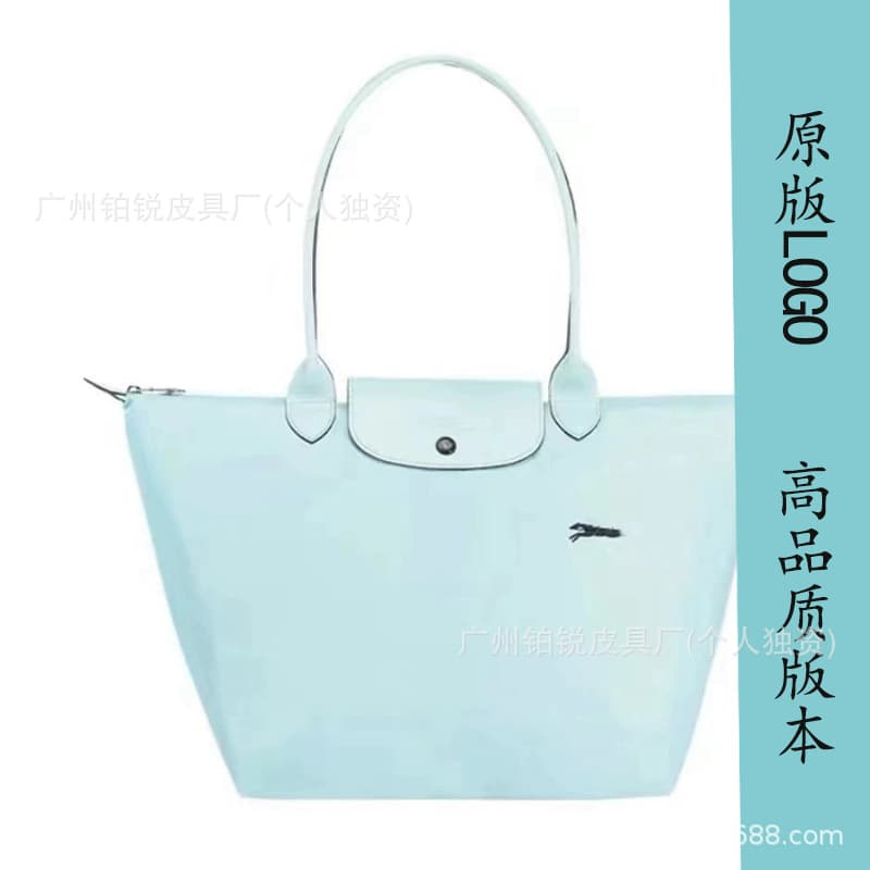 Anniversary cloud blue