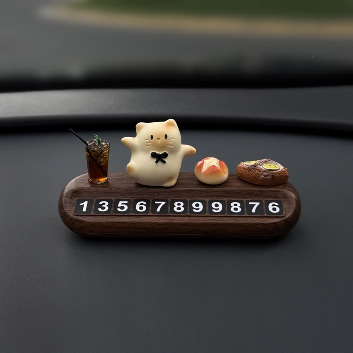 Waving cream cat + small ornament + wood grain parking sign (comes with 5 sets of numbers)