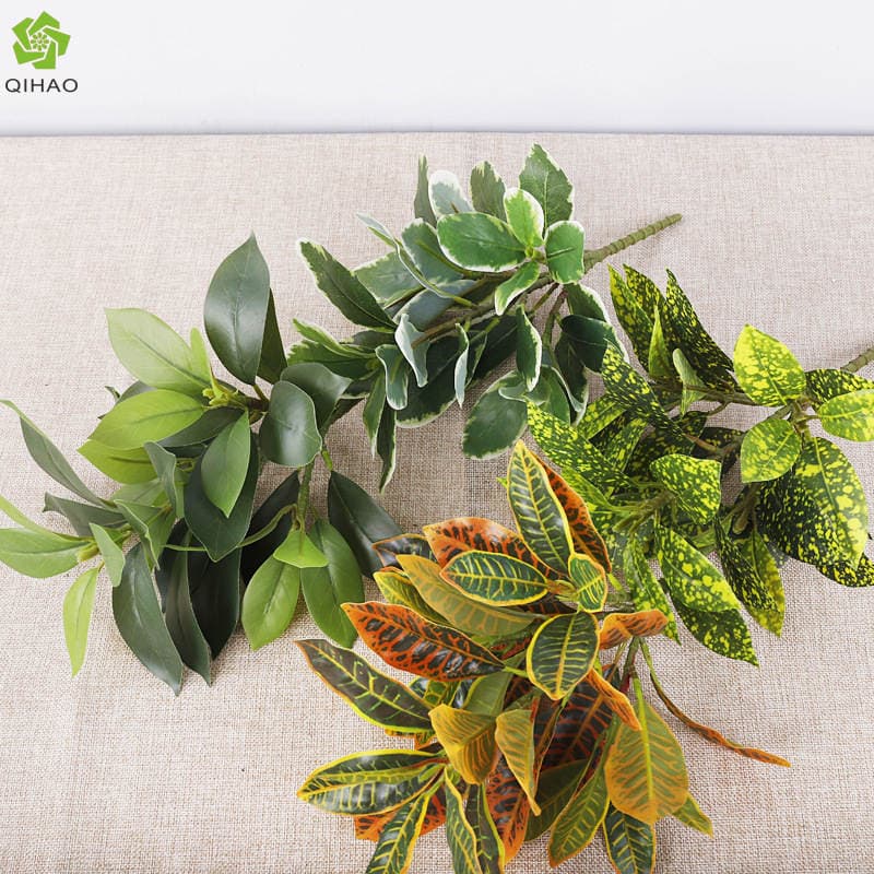 Artificial Green Plants, Golden-Sprinkled Banyan Trees, Color-Changing Leaves, Engineering Garden Landscaping Ornaments, Indoor Decoration, Artificial Golden-Sprinkled Banyan Trees Wholesale 3