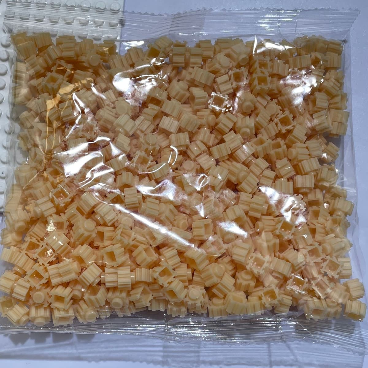 Beige 550 pieces