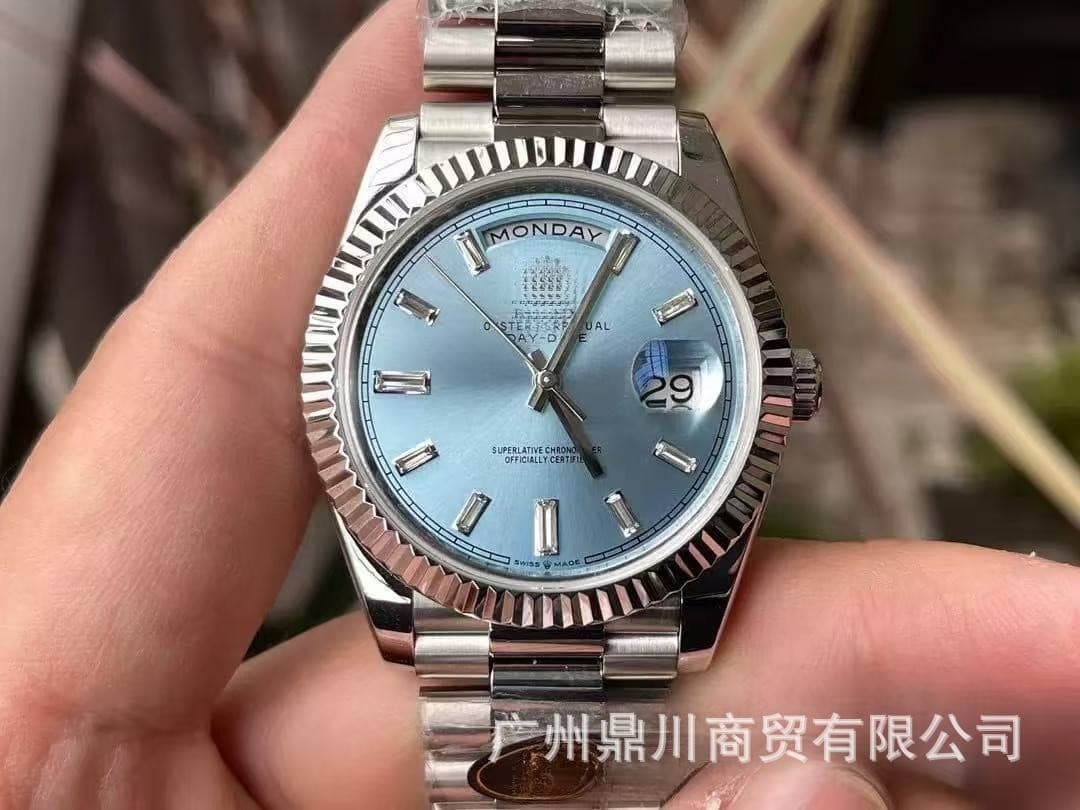 Ice engraved ice blue