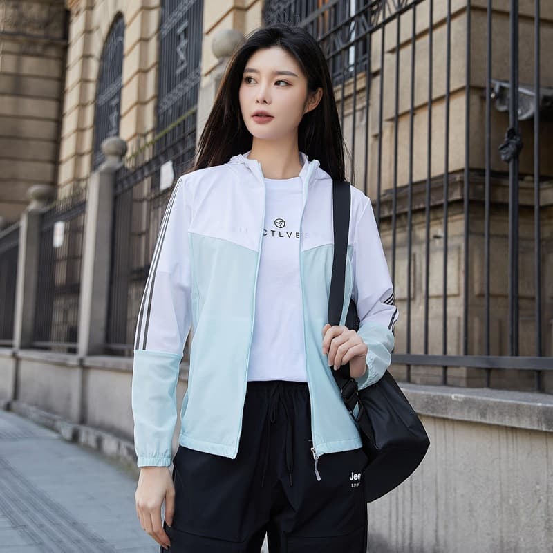 Women's aqua green