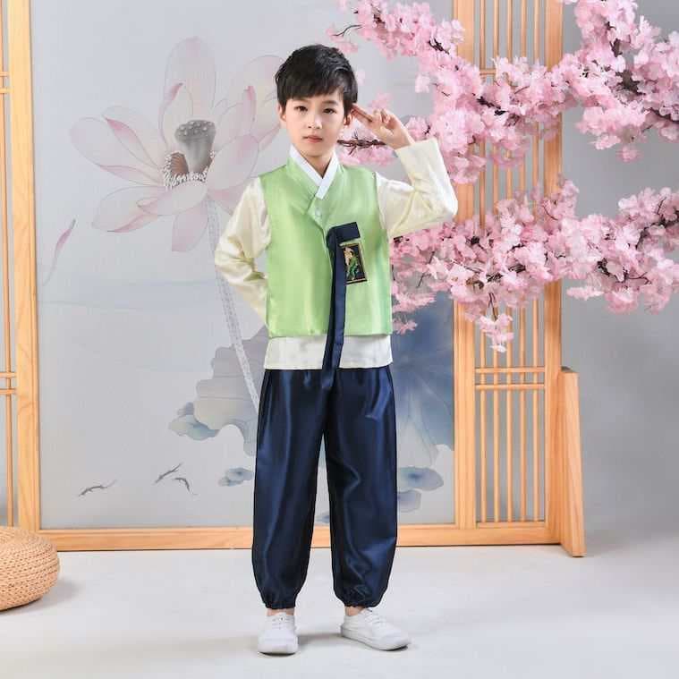 Men's fruit green suit
