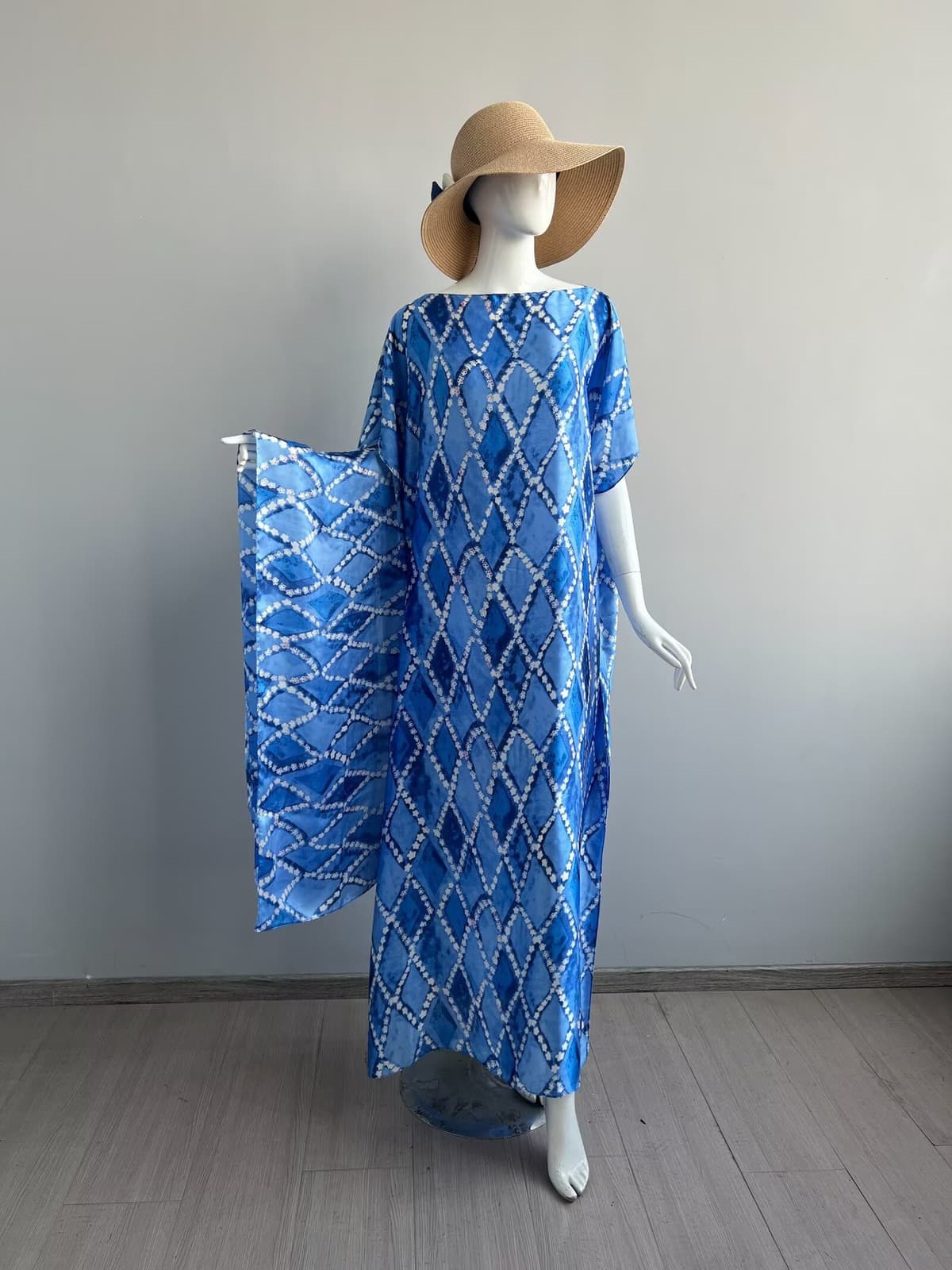 022-sakura check-sapphire blue
