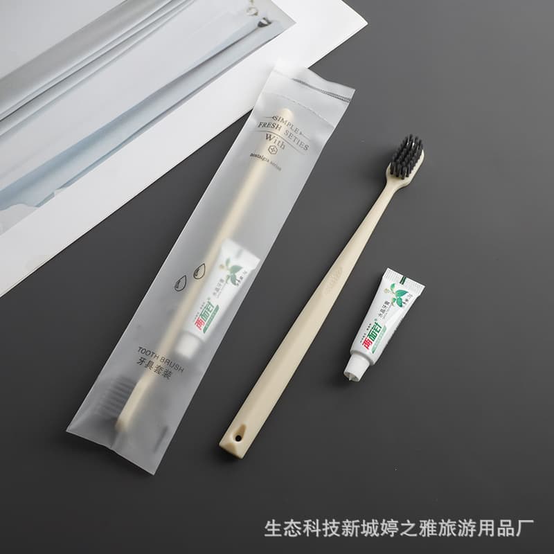 Soft film + triangular toothbrush + [two-sided needle toothpaste]