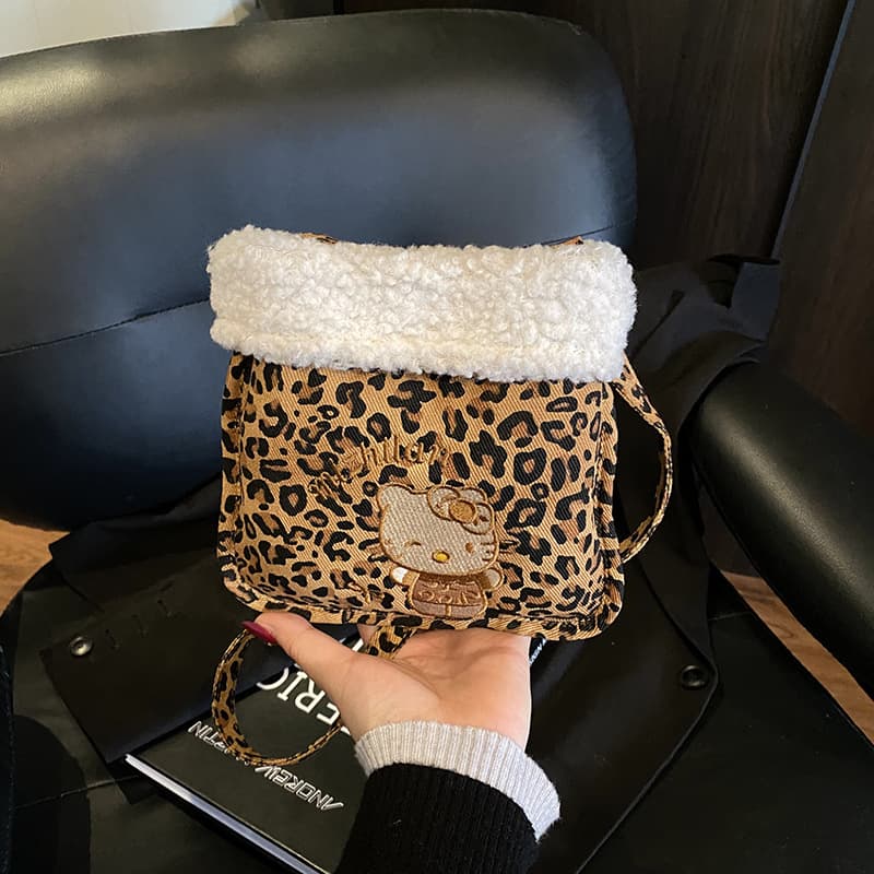 Brown nude bag