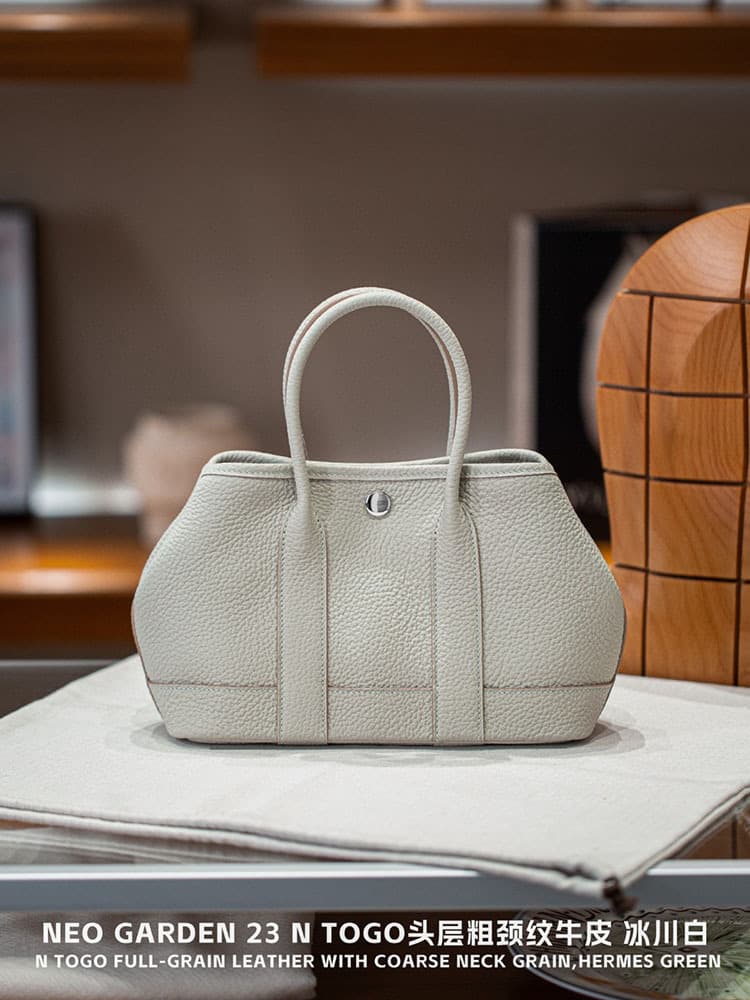 Glacier white (without gift box and long shoulder strap)