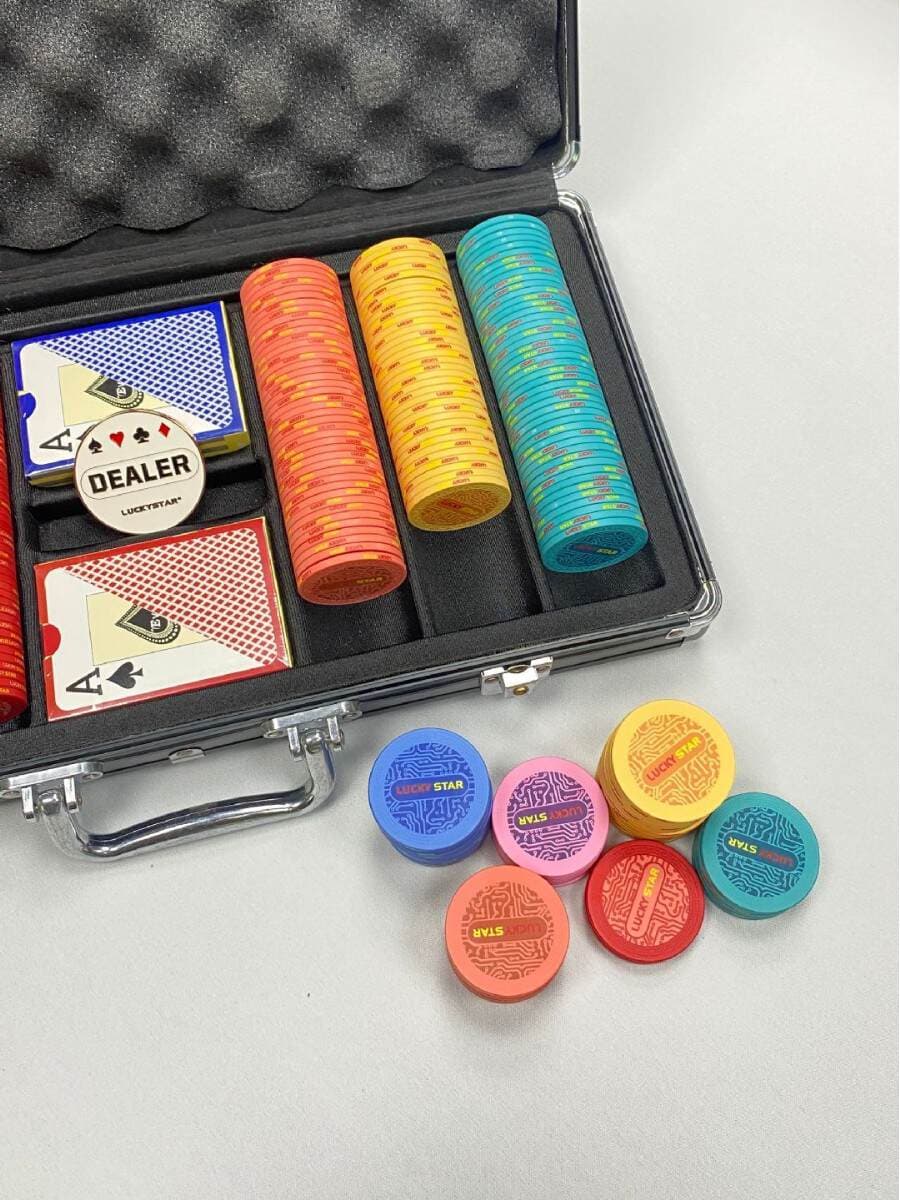 Ceramic chip set in aluminum case, complete Texas Hold'em poker chip club set, tokens for mahjong and poker 3