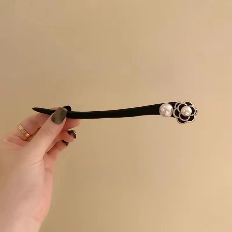 226# pearl black camellia hairpin