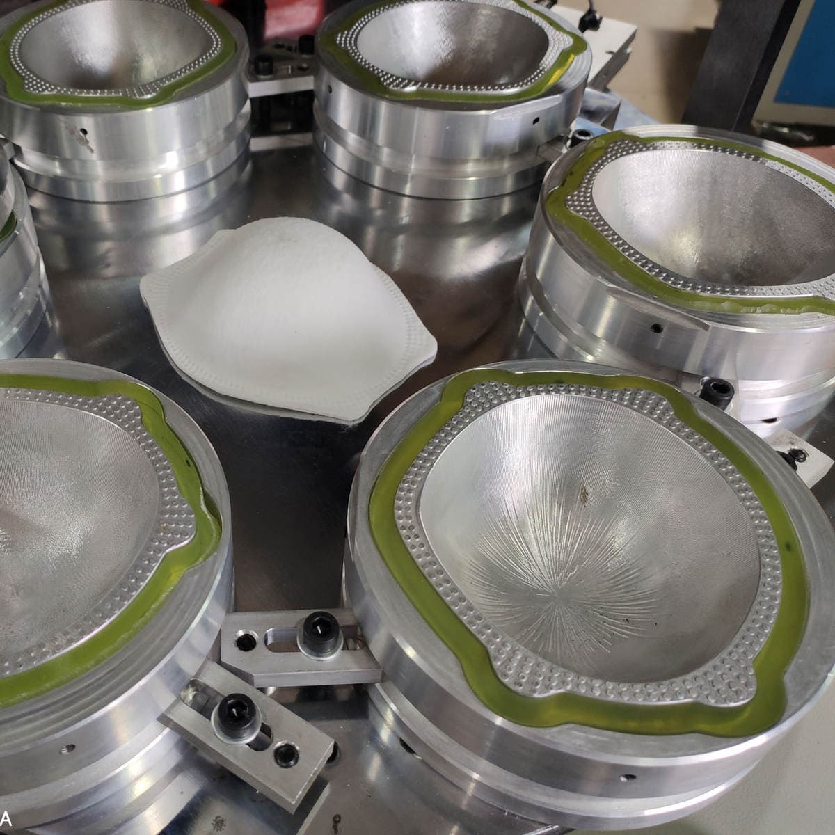 Powerful Factory Specializing in Ultrasonic Welding of Radiators and Various Shaped Toys, Including Wholesale of Welding Molds 2