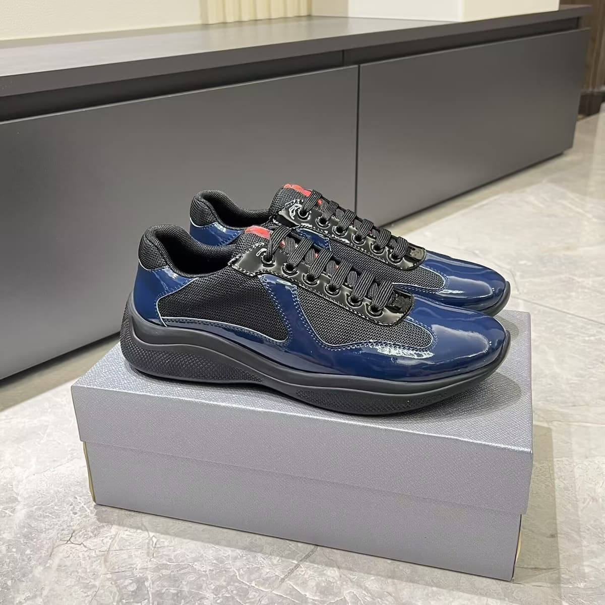 Black blue-patent leather