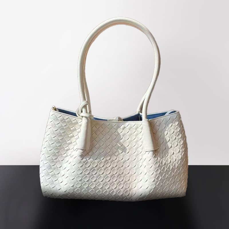 Off-white medium size (40x17x27cm)