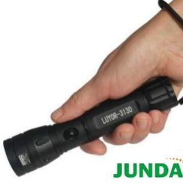 Luyang LUYOR-3130 LED UV qüsur aşkarlama fənəri (qara işıq)