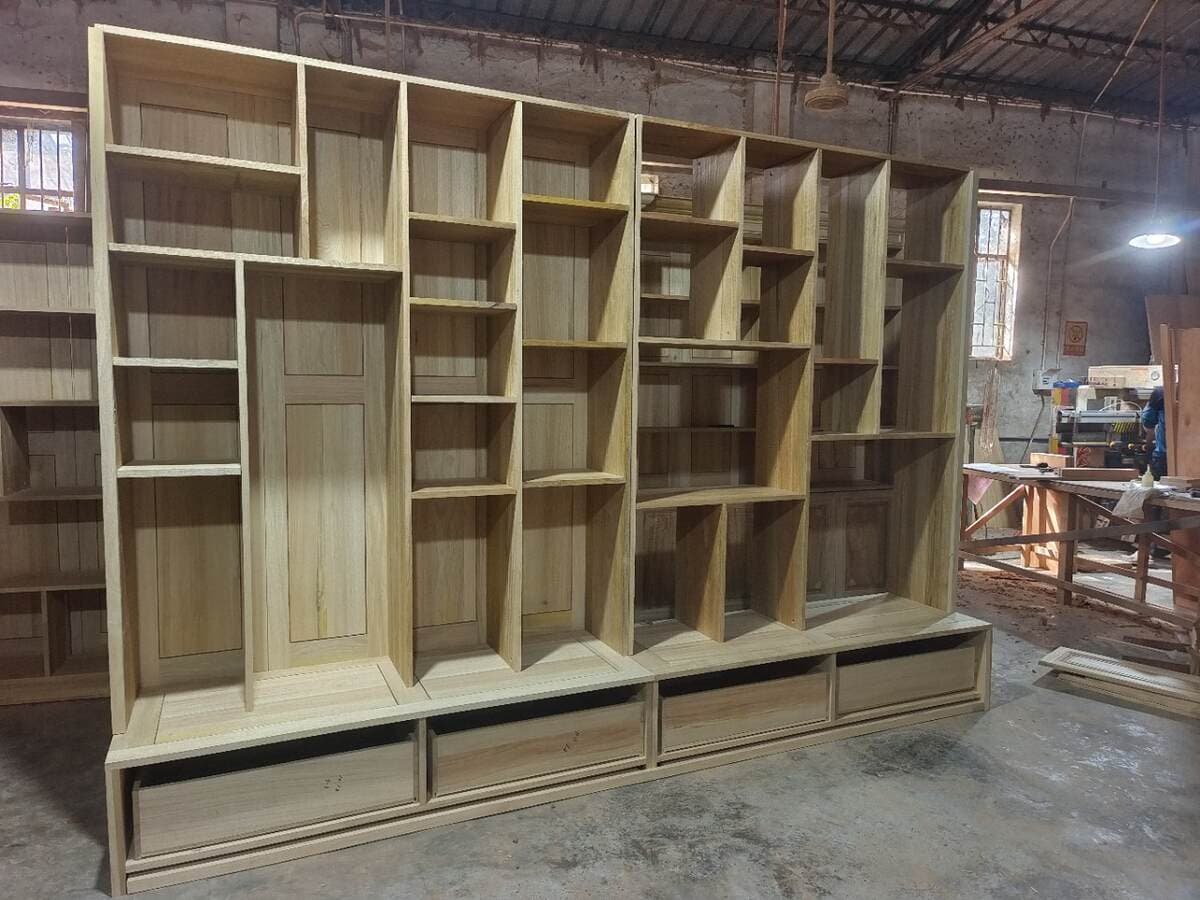 Australian Custom-Made Solid Wood Bookshelf, Wall-To-Wall Bookcase, Floor-Standing Combination, Large Capacity Full-Wall Bookcase, Display Cabinet